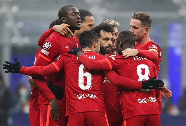 日本横扫曼联，罗德里统治全场