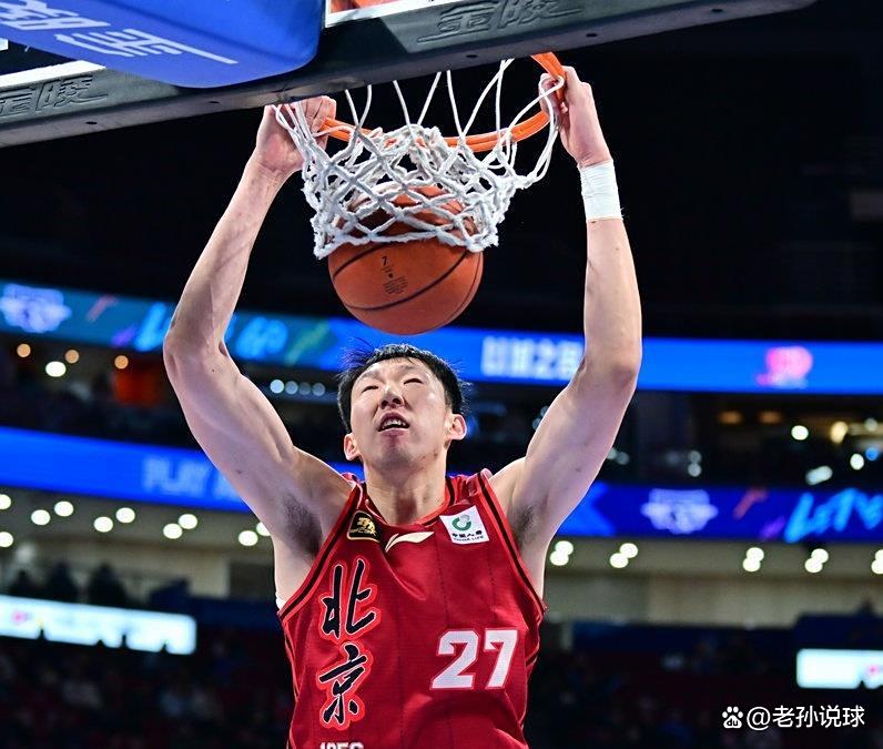 太阳险胜新疆队，周琦高光表现