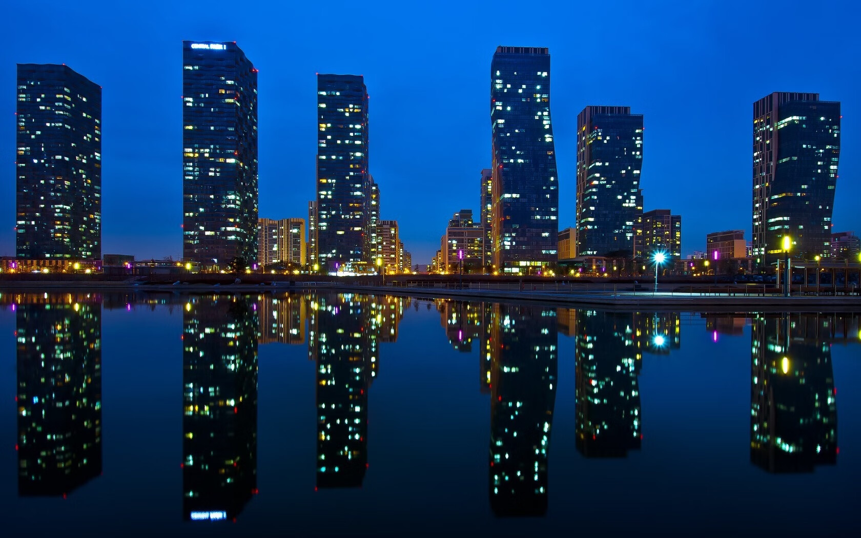 冰封烈焰，拉文成为决胜箭头，热火集体火力压制广厦坚垒